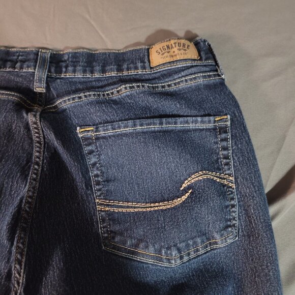Levi Strauss Signature Jeans Womens 33* Blue Curvy Bootcut Dark Wash Denim - Picture 5 of 9